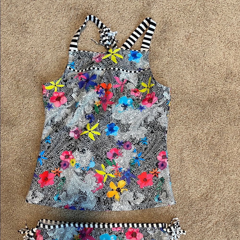 Jessica Simpson Tankini